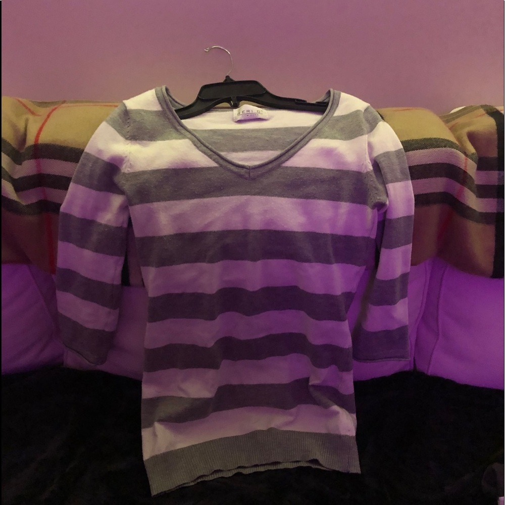 V neck shirt (long)